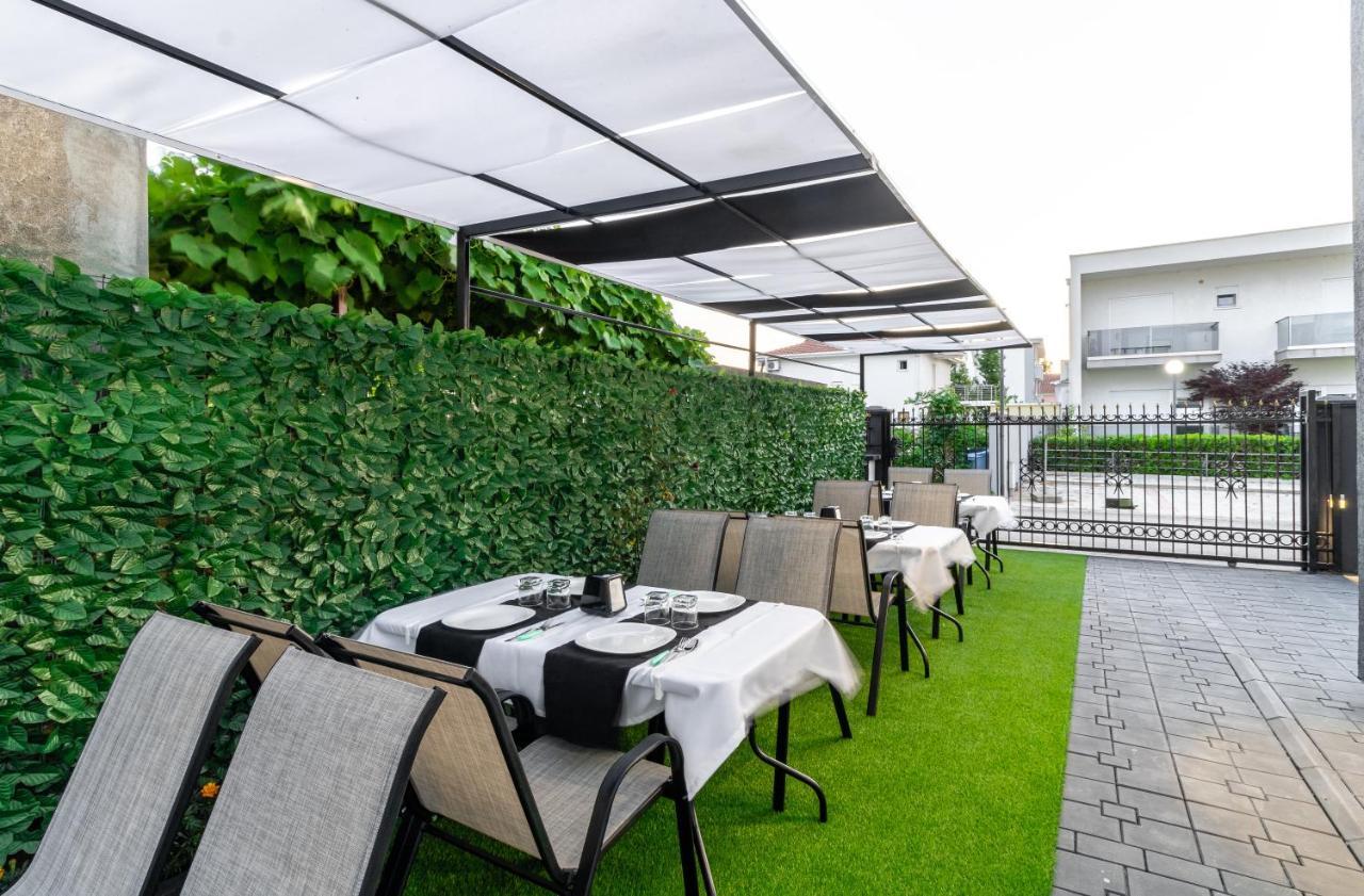 Apart-Hotel Prestige Ulcinj Kültér fotó